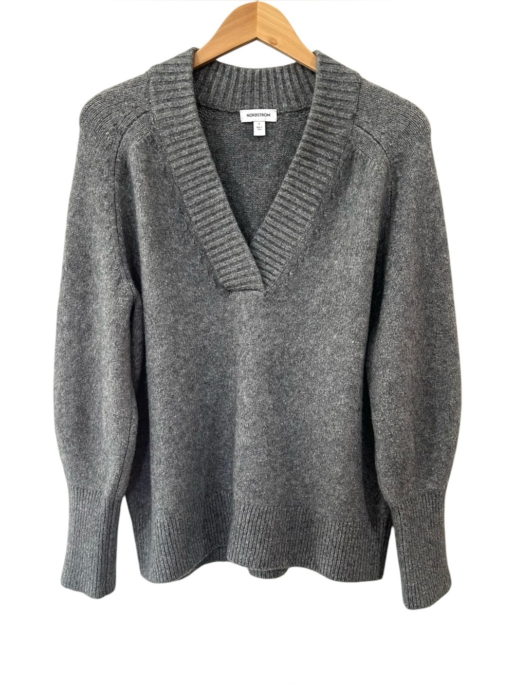 Nordstrom Women’s balloon sleeve Alpaca Wool Blend V-Neck Sweater L grey cozy